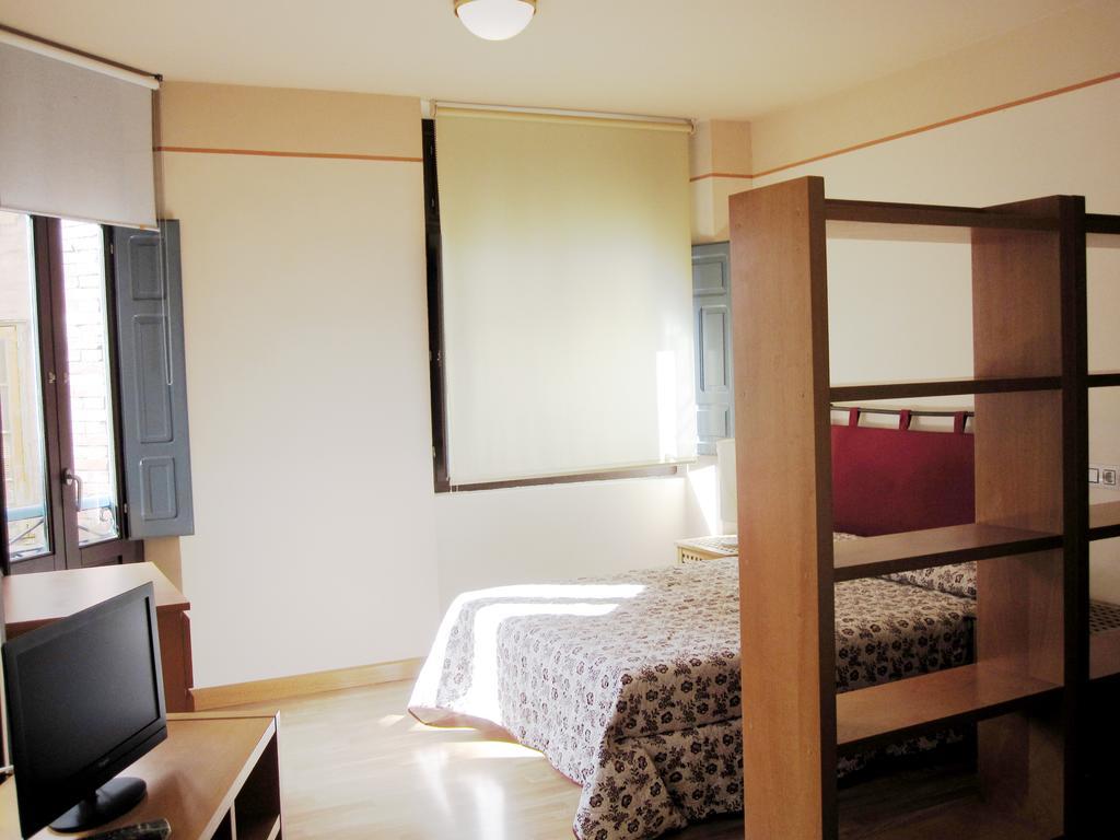Apartamentos Legazpi Cangas De Narcea Buitenkant foto